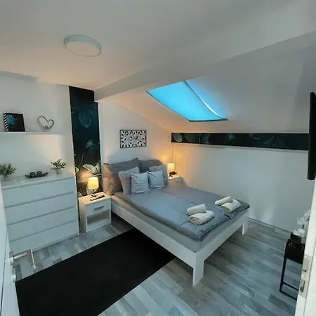 Csaladi Feszek Apartment Gardony